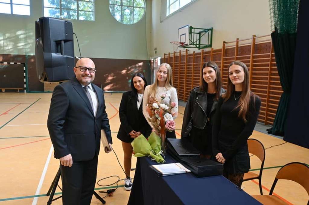 I LO w Rawiczu świętuje Dzień Edukacji Narodowej