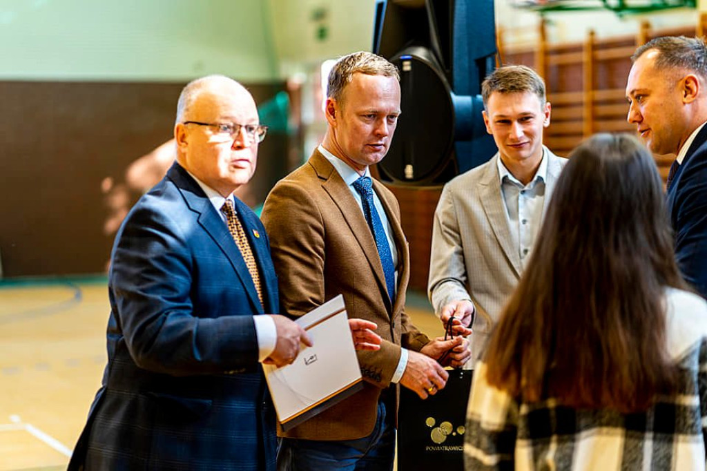 I LO w Rawiczu świętuje Dzień Edukacji Narodowej