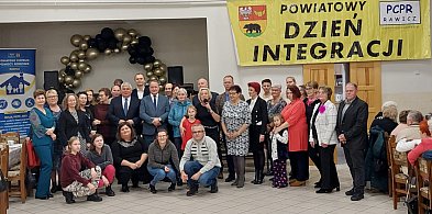 Powiatowy Dzień Integracji 2024 w Dębnie Polskim: Wspólnota i Radość -15957