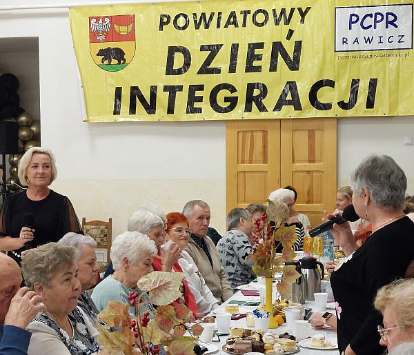 Powiatowy Dzień Integracji 2024 w Dębnie Polskim: Wspólnota i Radość -15957